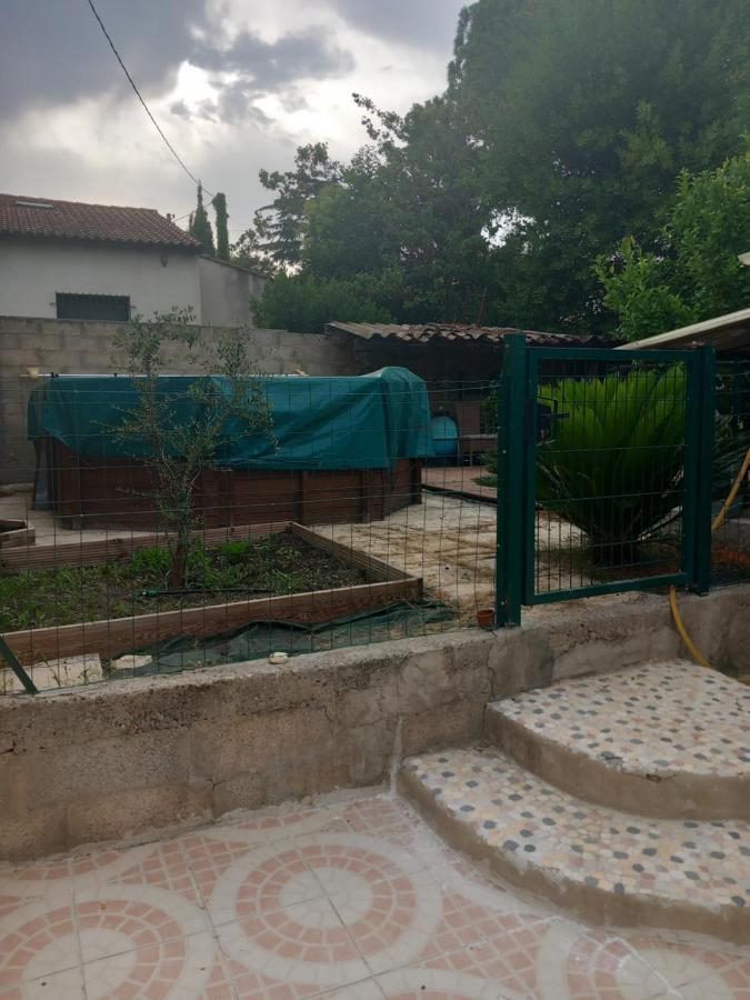 Maison Individuellle Provencale Villeneuve-les-Avignon Luaran gambar